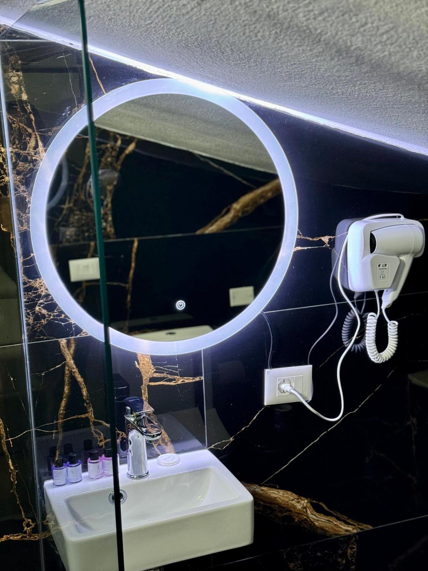 Vila Alizee Hotel تيرانا المظهر الخارجي الصورة