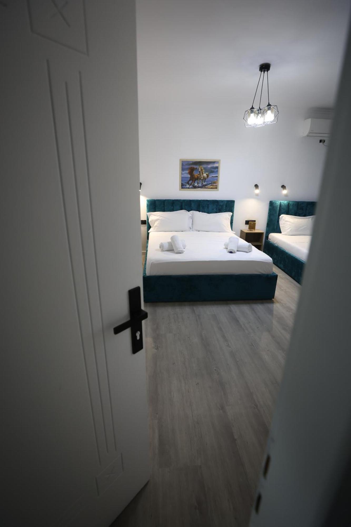 Vila Alizee Hotel تيرانا المظهر الخارجي الصورة