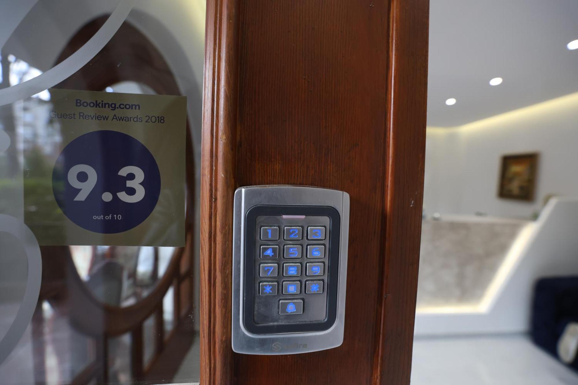 Vila Alizee Hotel تيرانا المظهر الخارجي الصورة